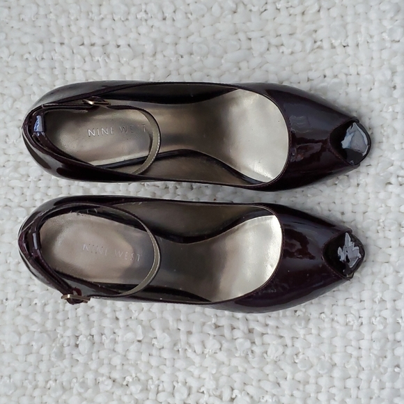 Heels - Picture 4 of 9